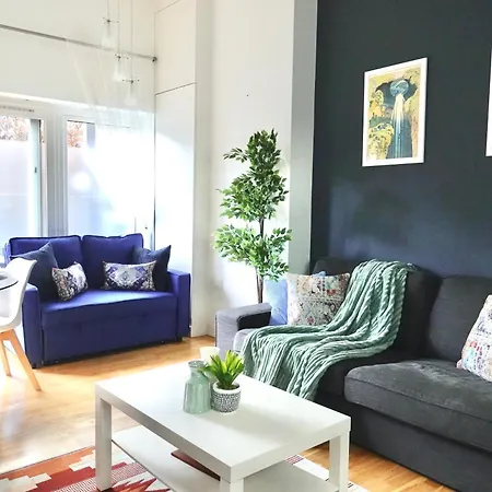 Luxury, Spacious 2 Bed Flat In London